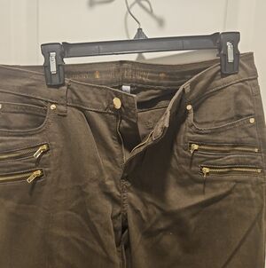 Jennifer Lopez Brown Skinny Jeans with Gold Zippers
